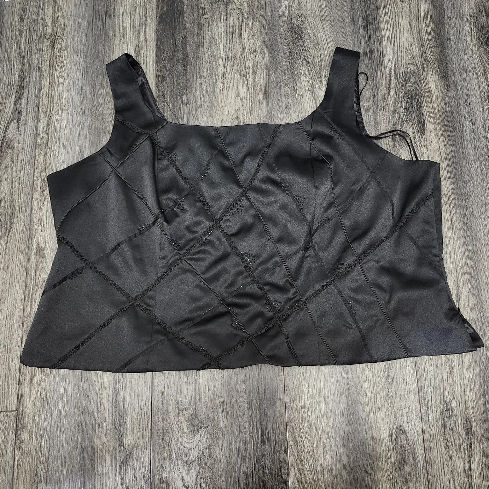 Sandra Darren women's blouse top size 32W black satin party cocktail eve…